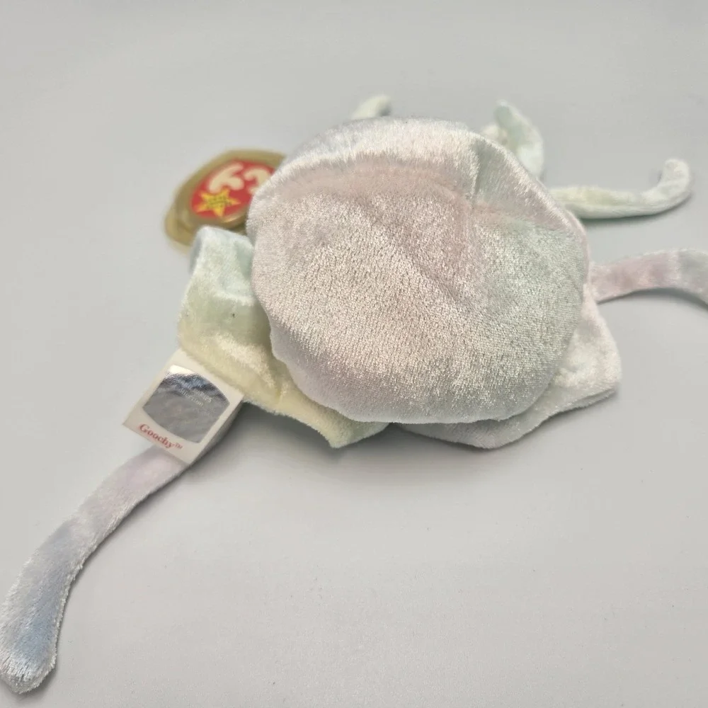Ty Beanie Baby‎ Goochy the Jellyfish DOB November 18, 1998 Tag Protector